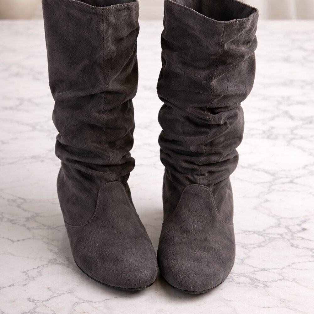 Women’s Black Suede Knee-High Boots – NWOT – Size 8.5 – Never Worn